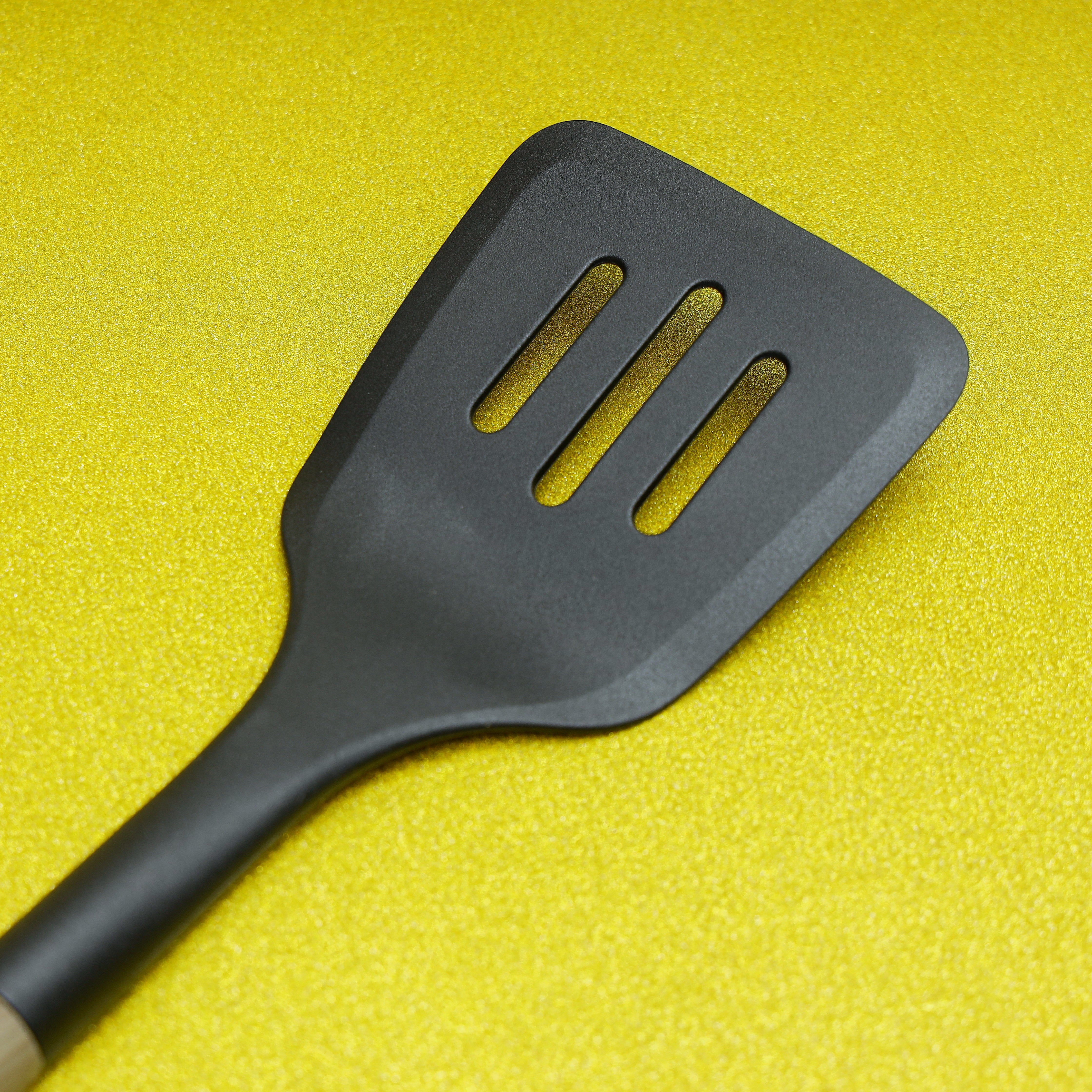 Nylon Slotted Turner
