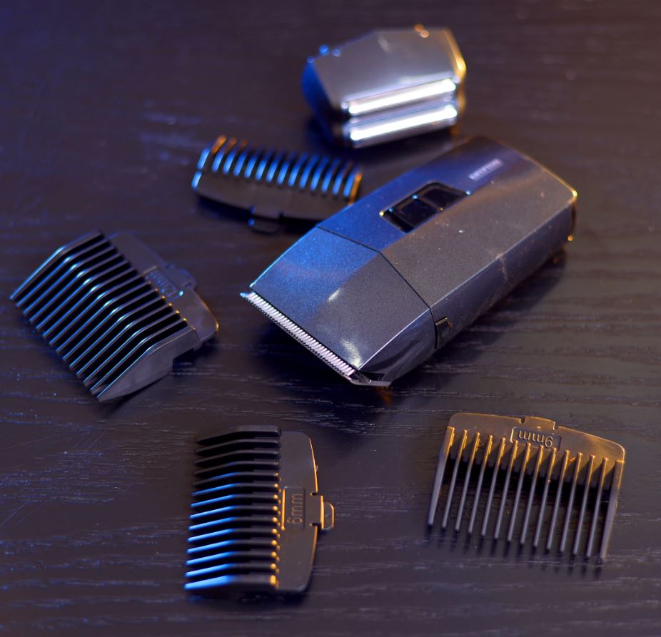 GROOMING KIT 2 in 1 RECHARGEABLE SHAVER-KRYPTON-MODEL-KNTR5302
